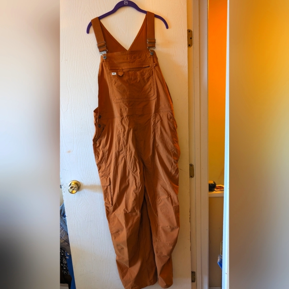 Duluth trading co. Orange gardening overalls size XXL 33” length